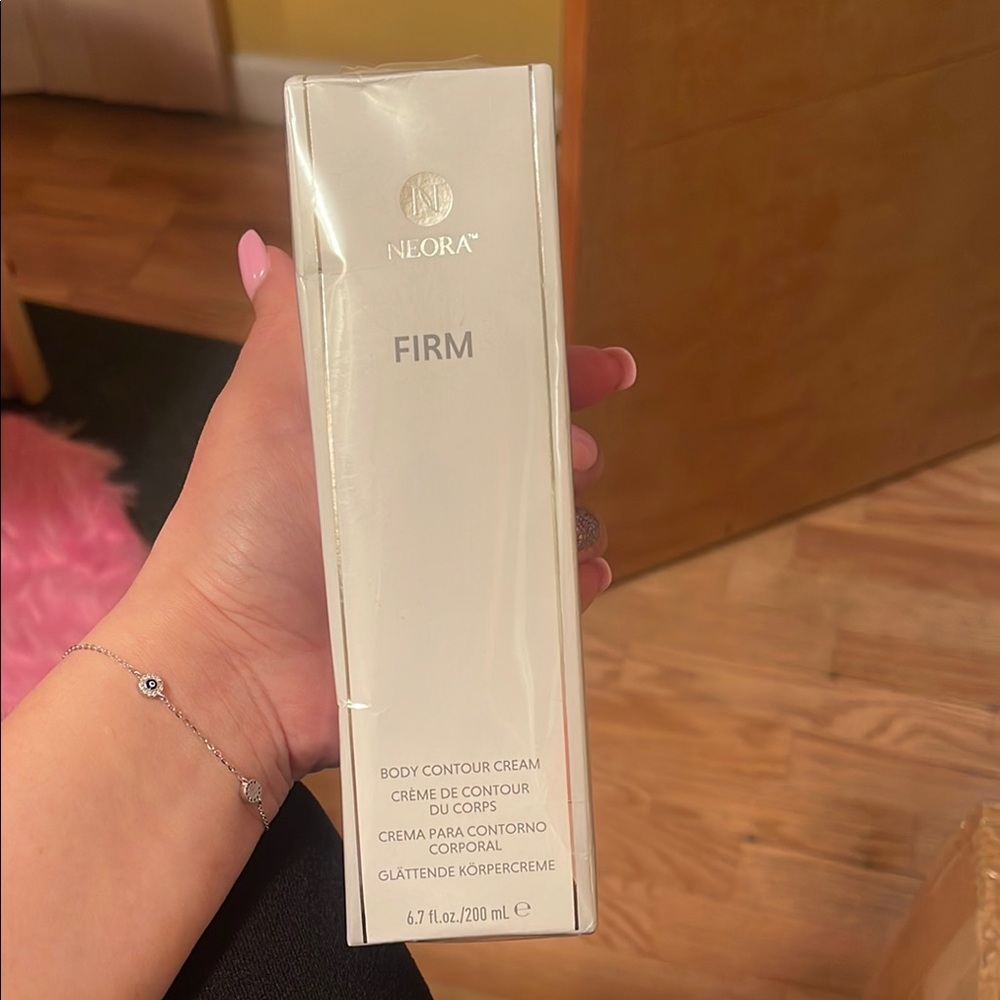 Neora Body firming cream for contouring 6.7oz